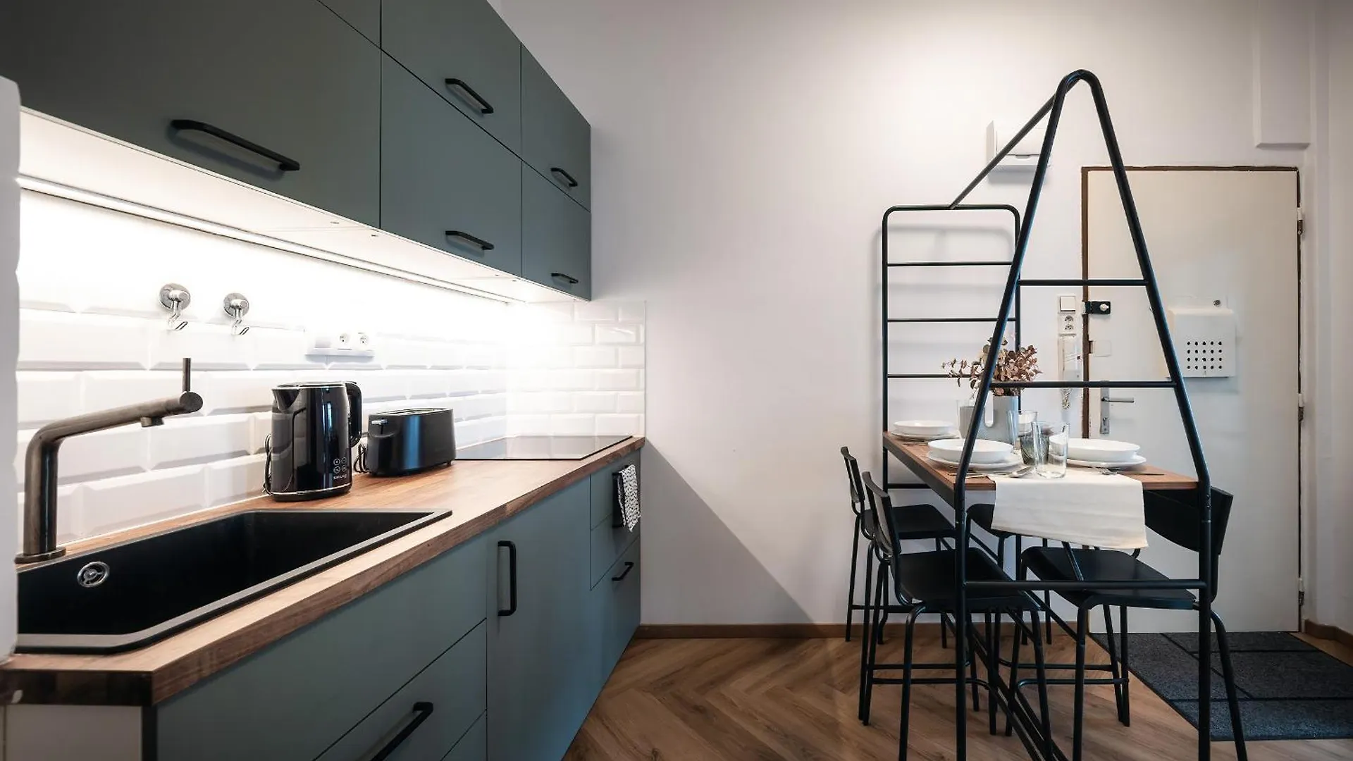 아파트 2Br 1,5Bath Chic City Suite Near Wenceslas Square 프라하 체코